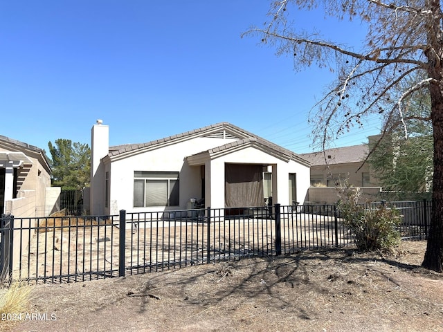 view of front of property