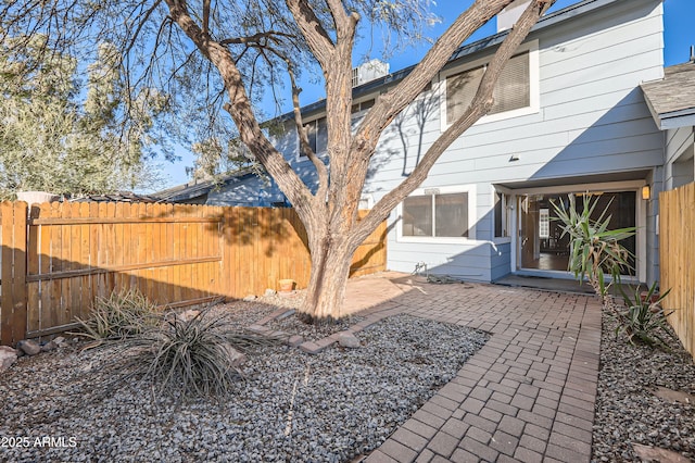 view of yard with a patio area