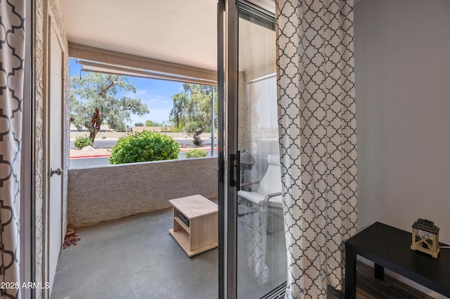 10610 S 48th St Unit 1096, Phoenix, AZ 85044 - bathroom featuring a shower with shower door and concrete flooring