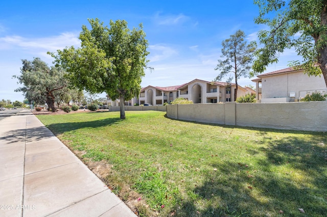 10610 S 48th St Unit 1096, Phoenix, AZ 85044 - view of yard with a residential view