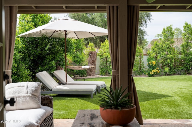 8068 E Del Trigo Rd, Scottsdale, AZ 85258 - view of patio