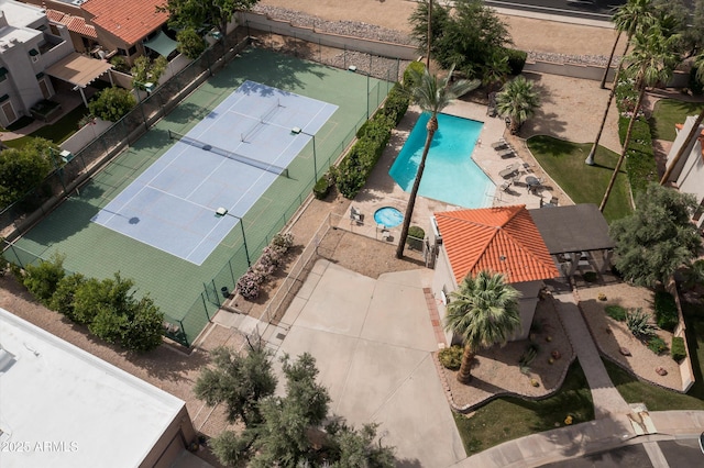8068 E Del Trigo Rd, Scottsdale, AZ 85258 - aerial view of a pool