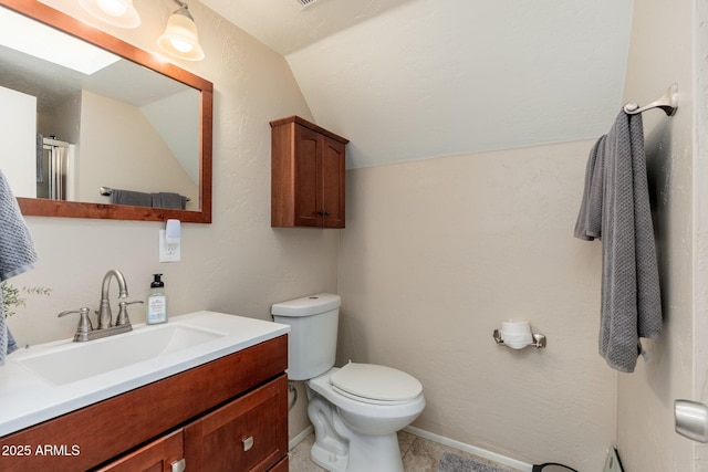 3971 N Apache Trl, Pine, AZ 85544 - full bath featuring lofted ceiling, vanity, toilet, an enclosed shower, and tile patterned flooring