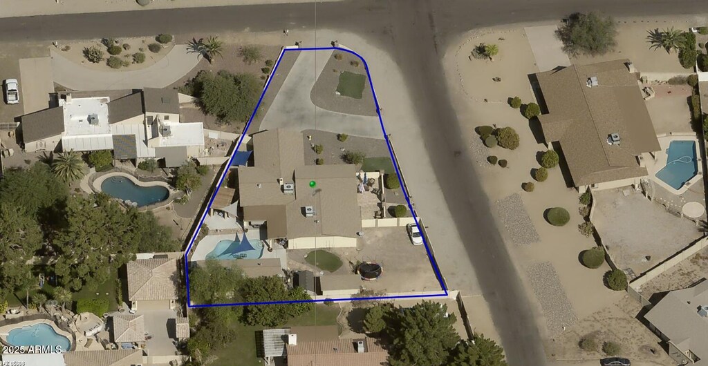 18224 N 70th Ave, Glendale, AZ 85308 - birds eye view of property featuring a residential view