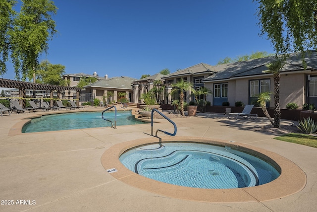 5345 E Van Buren St Unit 305, Phoenix, AZ 85008 - community pool with a patio area and a community hot tub