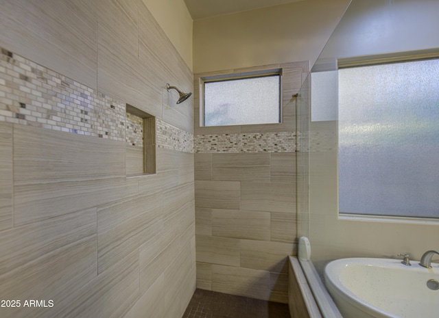 710 W Ardmore Rd, Phoenix, AZ 85041 - full bathroom with a tile shower