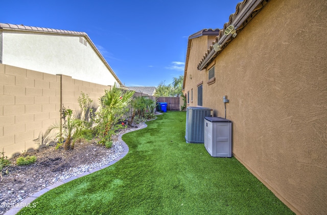 710 W Ardmore Rd, Phoenix, AZ 85041 - view of yard featuring cooling unit