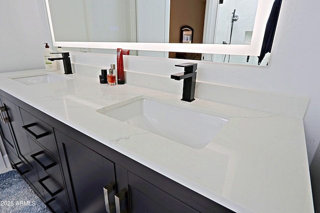 4039 E Paradise Dr, Phoenix, AZ 85028 - bathroom featuring double vanity