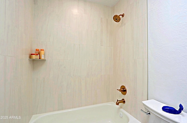 4039 E Paradise Dr, Phoenix, AZ 85028 - full bathroom featuring  shower combination and toilet