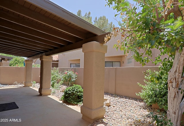 4039 E Paradise Dr, Phoenix, AZ 85028 - view of patio / terrace with a fenced backyard