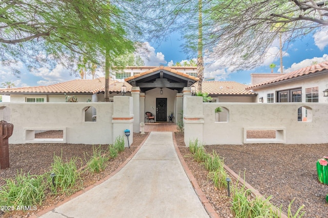 5540 E Mercer Ln, Scottsdale, AZ 85254 - view of property with a fenced front yard