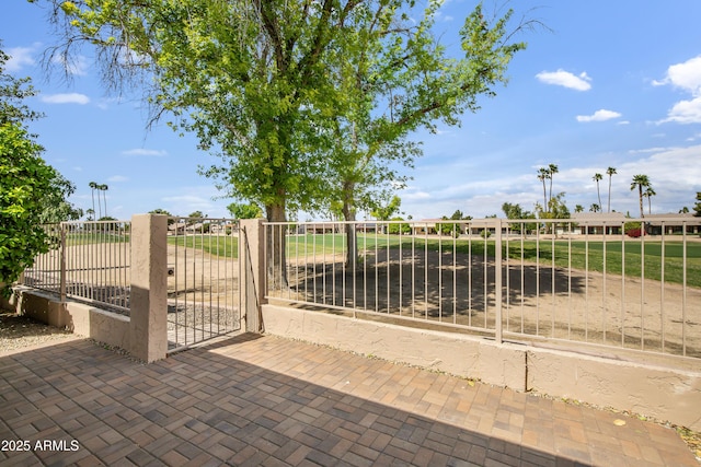 18818 N 95th Ave, Peoria, AZ 85382 - view of gate with fence