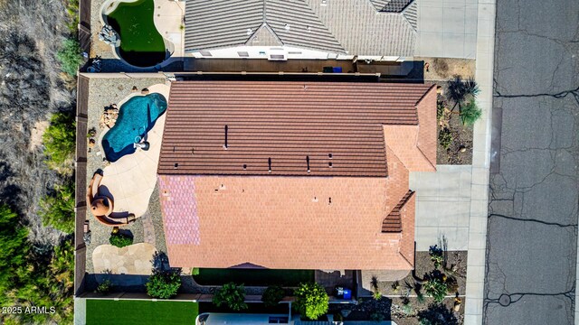 3028 W Parkside Ln, Phoenix, AZ 85027 - aerial view of property and surrounding area featuring a pool area