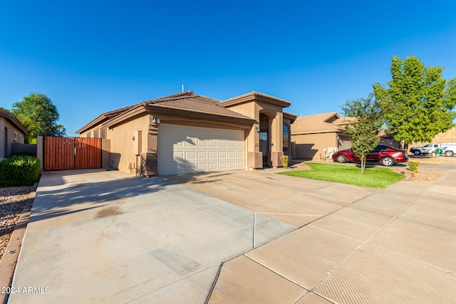 view of front facade with a garage