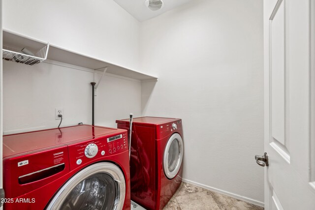 3850 E Geronimo St, Gilbert, AZ 85295 - laundry area with separate washer and dryer and baseboards