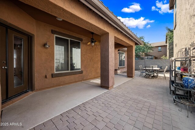 3850 E Geronimo St, Gilbert, AZ 85295 - view of patio / terrace featuring outdoor dining space and ceiling fan