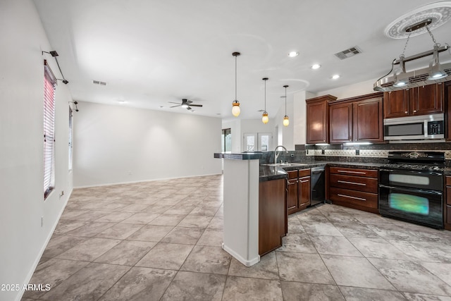 3850 E Geronimo St, Gilbert, AZ 85295 - kitchen with appliances with stainless steel finishes, open floor plan, ceiling fan, a peninsula, and recessed lighting