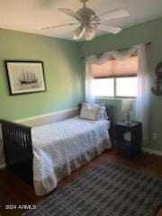 bedroom featuring ceiling fan