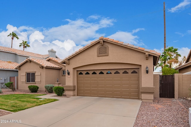 view of front facade featuring a garage