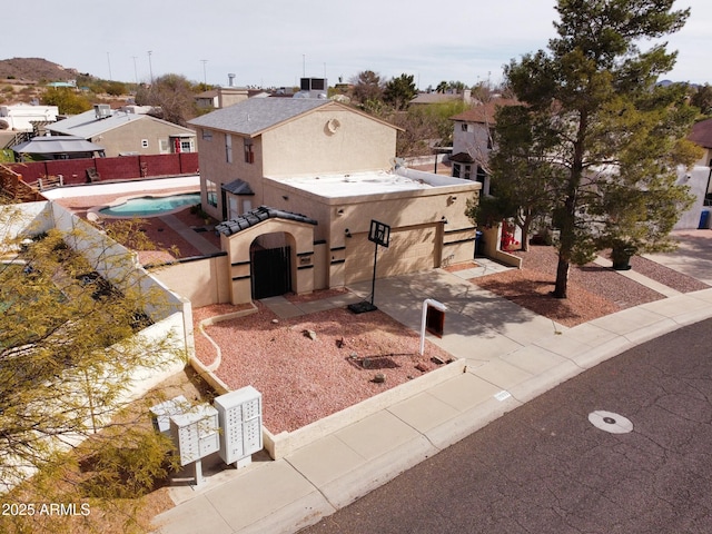 view of front facade featuring a garage