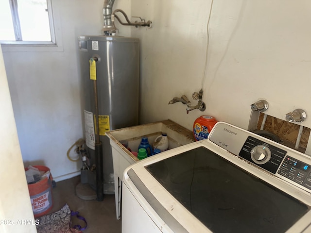 61 W 11th Dr, Mesa, AZ 85210 - laundry area featuring gas water heater and washer and clothes dryer