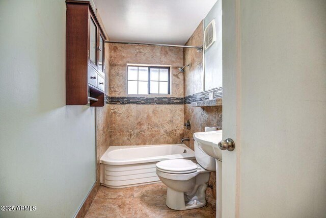 2534 N 52nd St, Phoenix, AZ 85008 - full bath with shower / washtub combination and toilet
