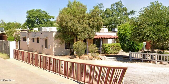 2534 N 52nd St, Phoenix, AZ 85008 - exterior space featuring stucco siding