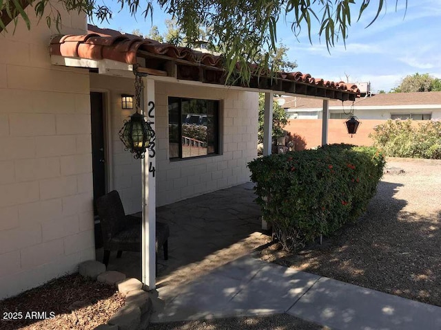 2534 N 52nd St, Phoenix, AZ 85008 - view of exterior entry featuring concrete block siding