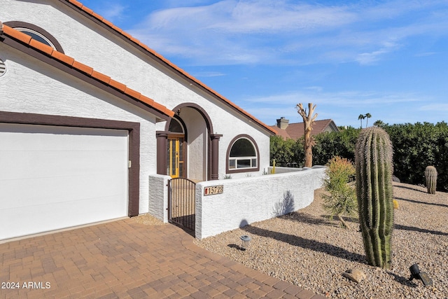 view of front of house featuring a garage