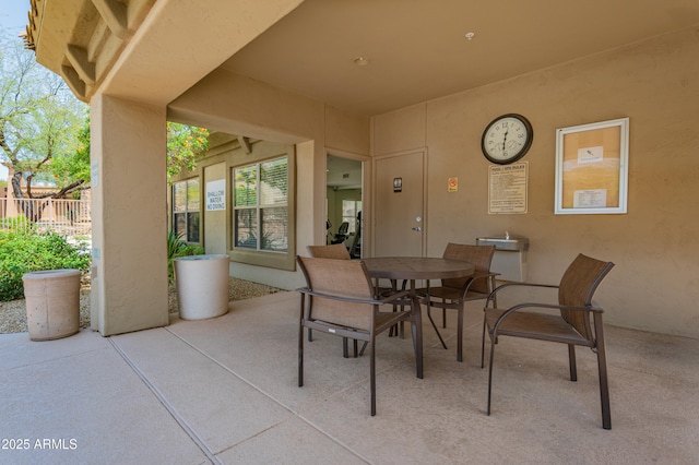 19700 N 76th St Unit 2001, Scottsdale, AZ 85255 - view of patio with outdoor dining area