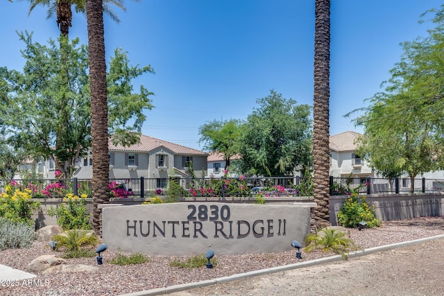 2941 E Darrow St, Phoenix, AZ 85042 - community / neighborhood sign with a residential view