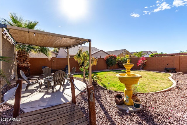 view of yard with a patio