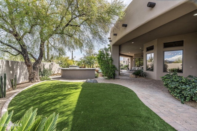 30600 N Pima Rd Unit 89, Scottsdale, AZ 85266 - view of yard featuring a patio area and fence