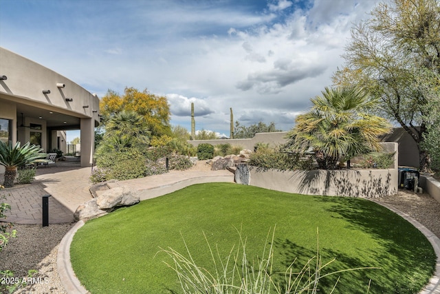 30600 N Pima Rd Unit 89, Scottsdale, AZ 85266 - view of yard with a patio area and fence