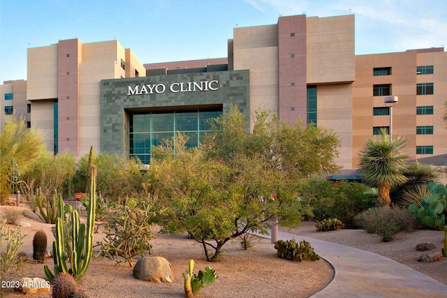view of building exterior