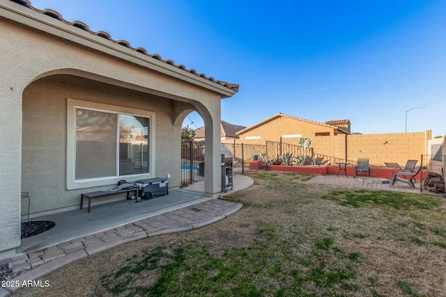 view of yard with a patio