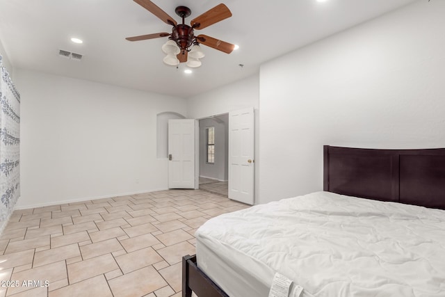 bedroom featuring ceiling fan, baseboards, visible vents, and recessed lighting