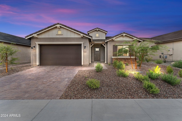 view of front facade featuring a garage