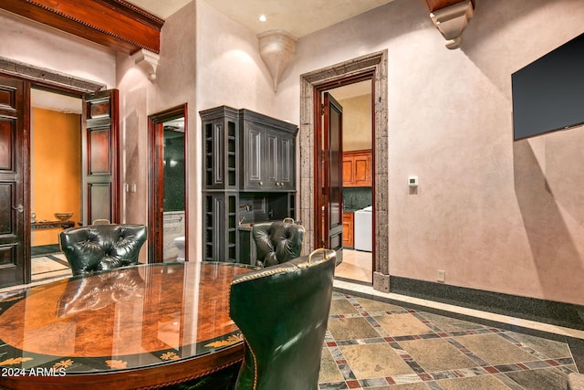 8100 N 68th St, Paradise Valley, AZ 85253 - home office with inlaid floor details and baseboards
