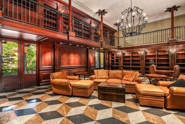 8100 N 68th St, Paradise Valley, AZ 85253 - building lobby with a towering ceiling