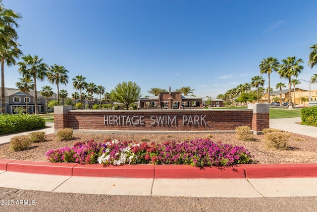 view of community / neighborhood sign