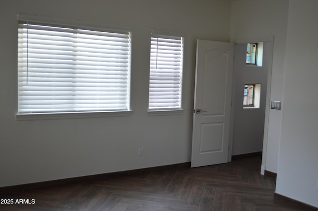 6620 W Shaw Butte Dr, Glendale, AZ 85304 - unfurnished room with baseboards