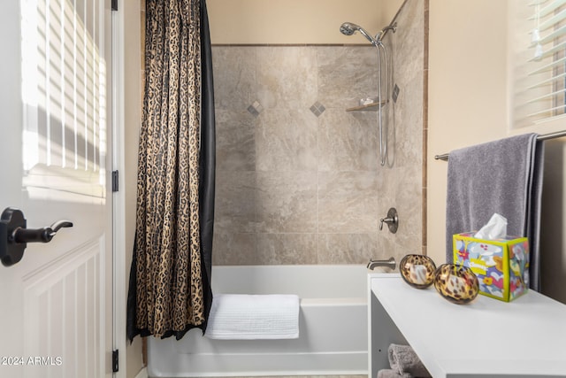 bathroom featuring shower / bath combo