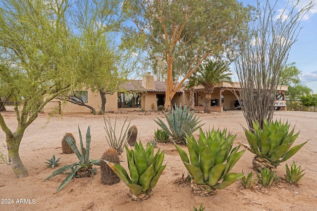 view of front of property