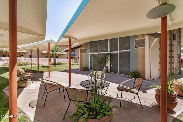 500 W Clarendon Ave Unit B11, Phoenix, AZ 85014 - view of patio / terrace