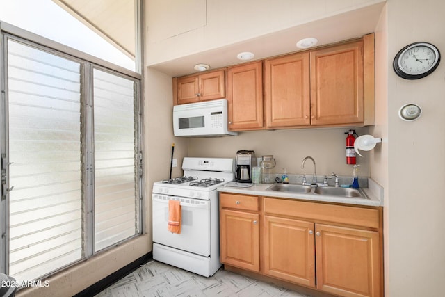 500 W Clarendon Ave Unit B11, Phoenix, AZ 85014 - kitchen with white appliances and light countertops