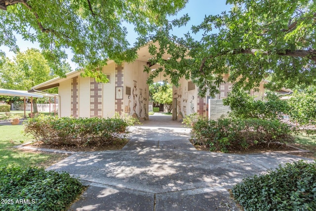 500 W Clarendon Ave Unit B11, Phoenix, AZ 85014 - view of property's community