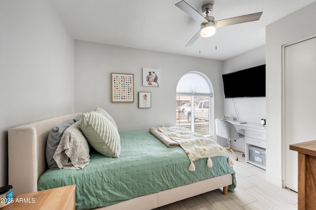 bedroom featuring ceiling fan