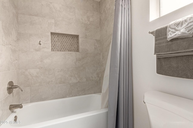 2826 E Cactus Rd, Phoenix, AZ 85032 - full bathroom featuring shower / bath combo with shower curtain and toilet