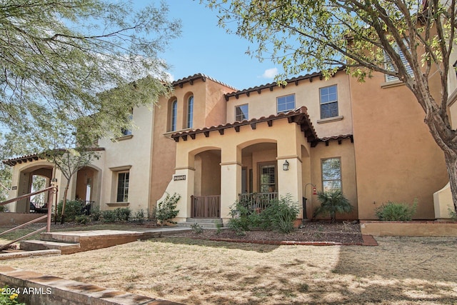 view of mediterranean / spanish-style home